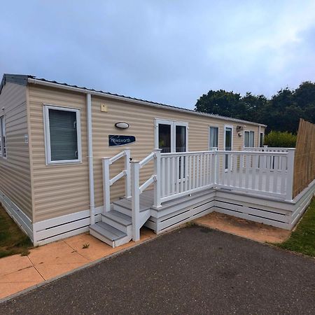 Spacious Comfortable Holiday Home With Unique Layout On 5 Star Shorefield Holiday Park Milford on Sea Exterior foto