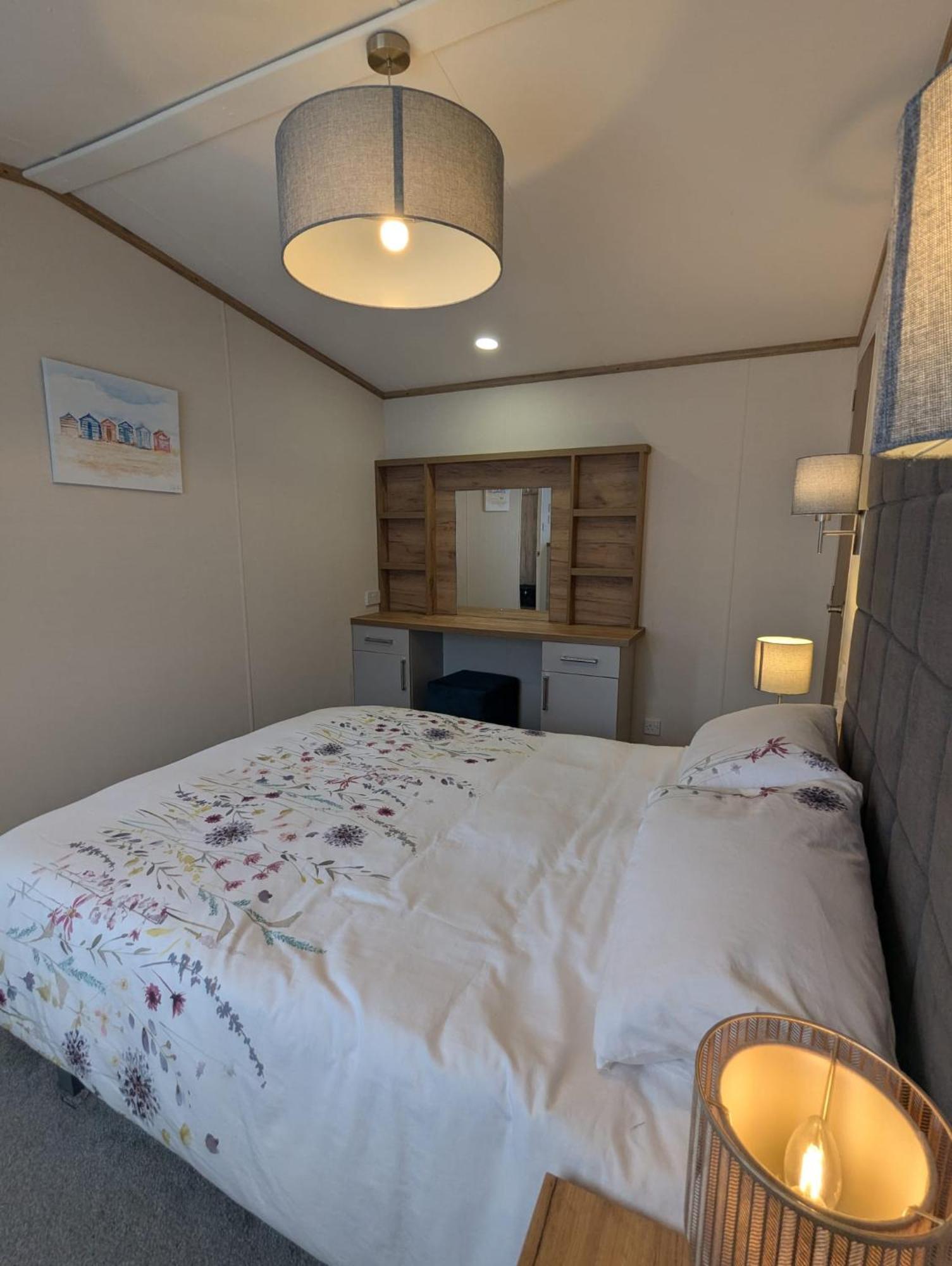 Spacious Comfortable Holiday Home With Unique Layout On 5 Star Shorefield Holiday Park Milford on Sea Exterior foto